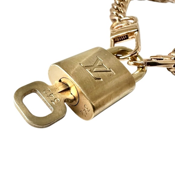 Authentic Louis Vuitton #342 Lock & Key Set on a 18K Gold Plated Chunky Necklace - Picture 7 of 10